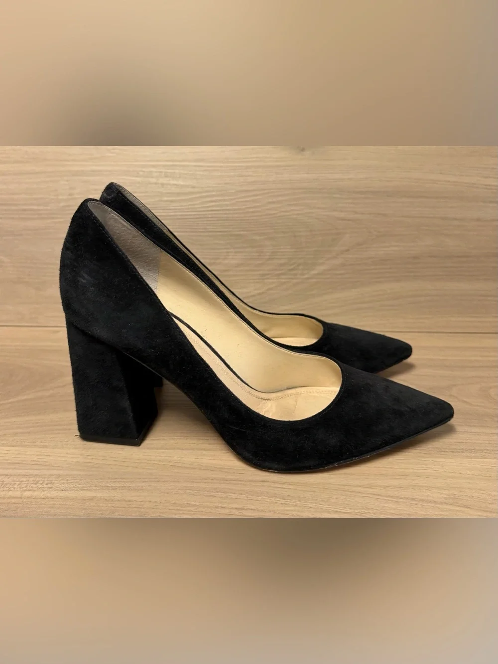 Marc Fisher LTD Women's Black Suede Heels Pointed Toe Size 7.5